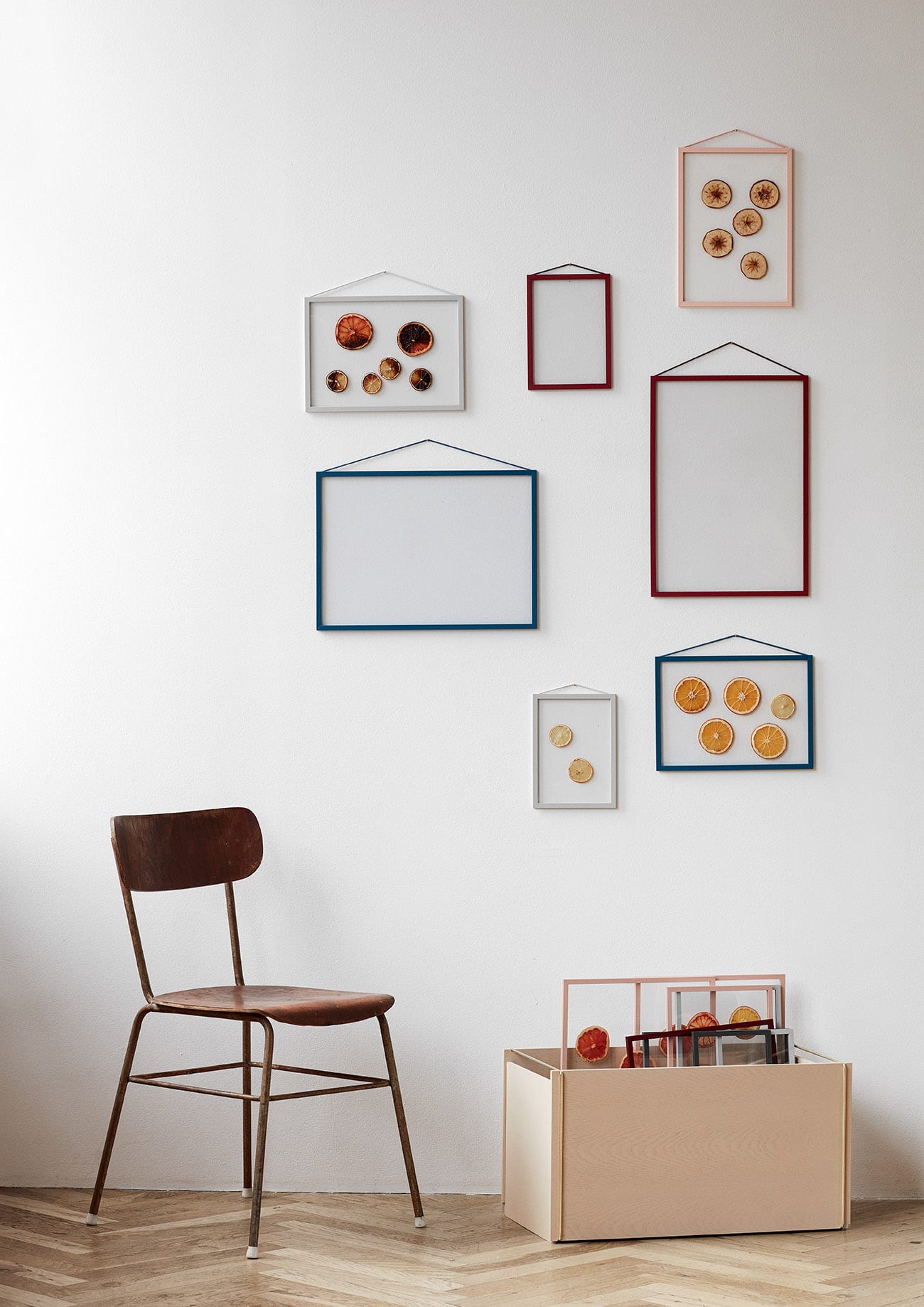 The Poster Club Frames Moebe Frame Petrol Blue Bilderrahmen A3 blau