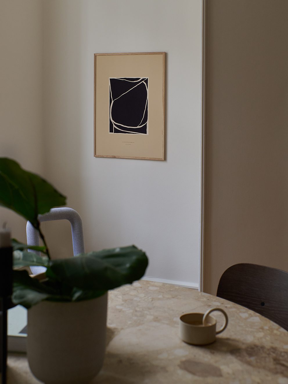 The Poster Club Volumes Poster A4 beige schwarz