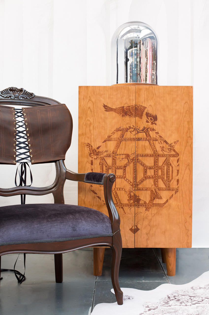 Mineheart Cherry Ornithological Sketch Schrank Holz 109cm