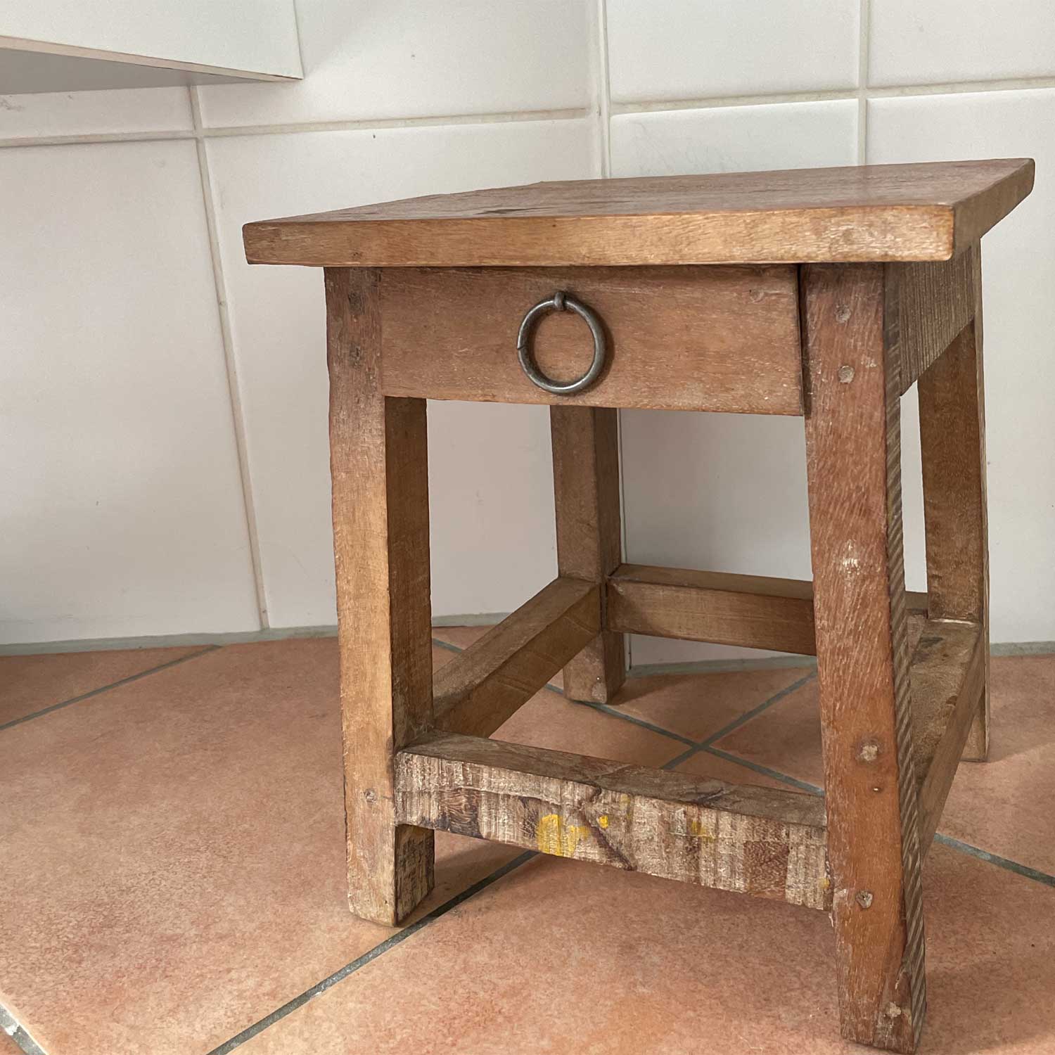 LS-LebenStil Vintage Nachttisch Holzhocker Schublade 30cm Braun