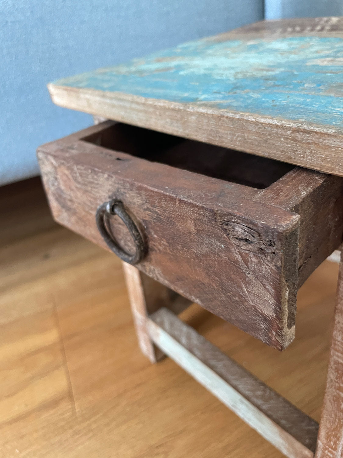 LS-LebenStil Vintage Nachttisch Holzhocker Schublade 30cm Braun