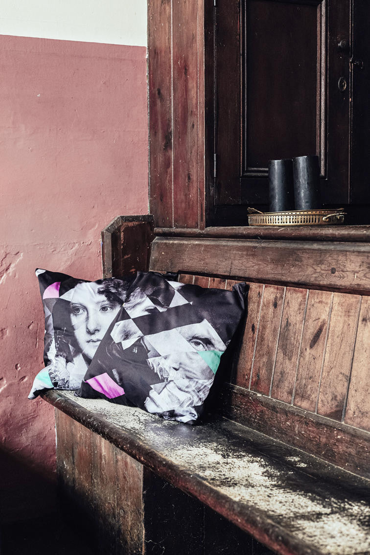Mineheart Cushions Lords and Masters Kissen 45x45cm Porträt