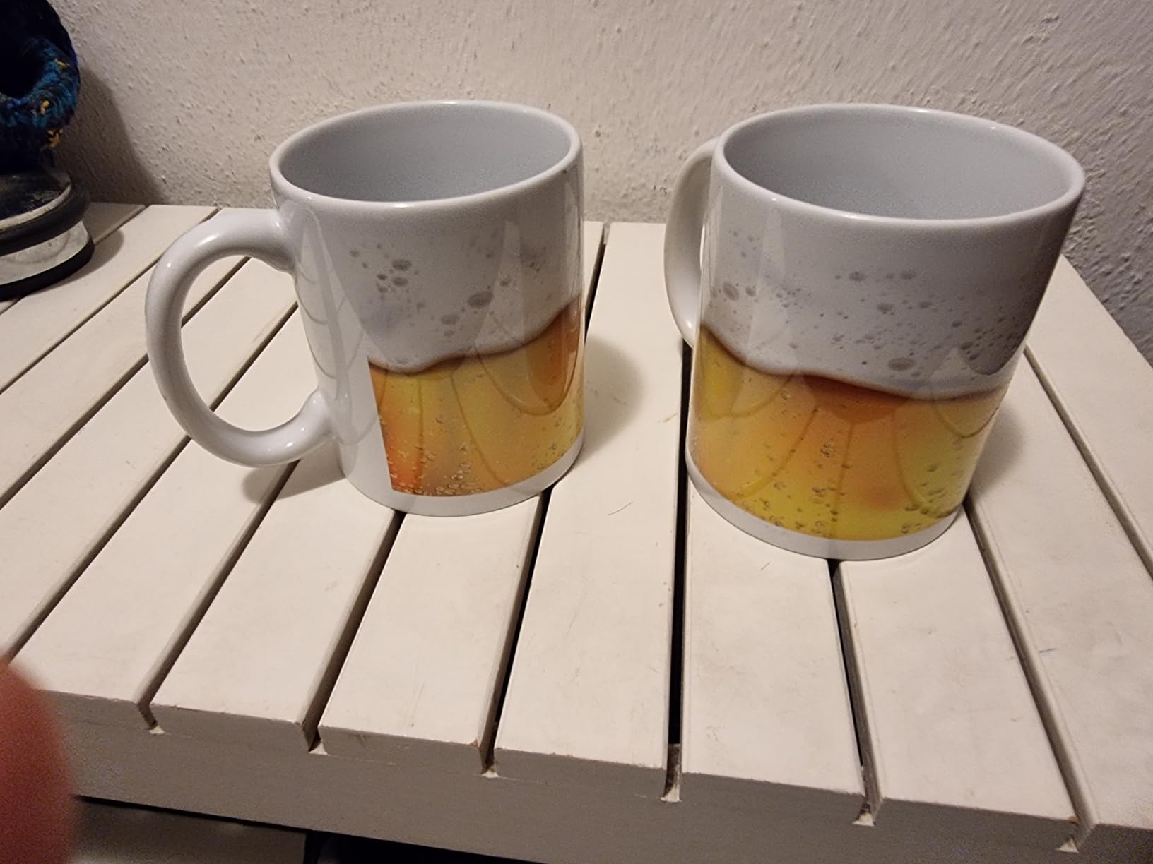 Hustling Sharks Männertasse Biermotiv 330ml Keramik Weiß