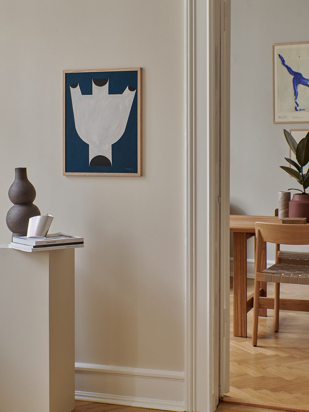 The Poster Club Three Openings Vase Poster 30x40 cm blau