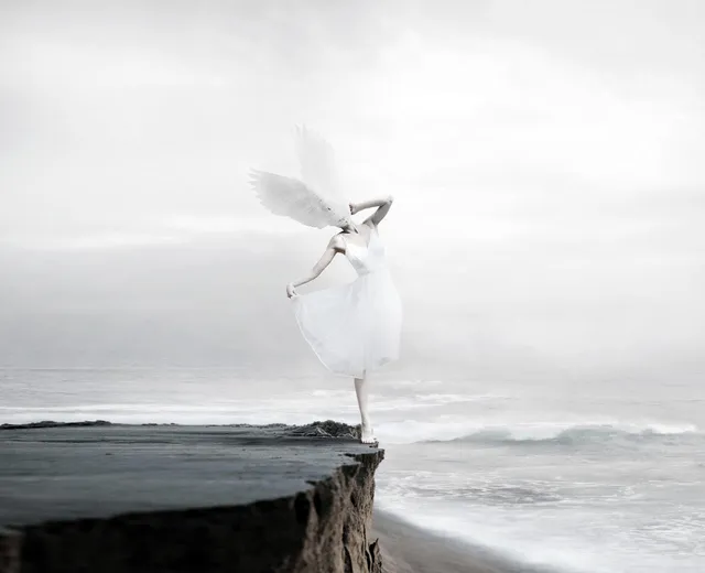 Mineheart White Sky XIX Fototapete weiß 250 x 300 cm