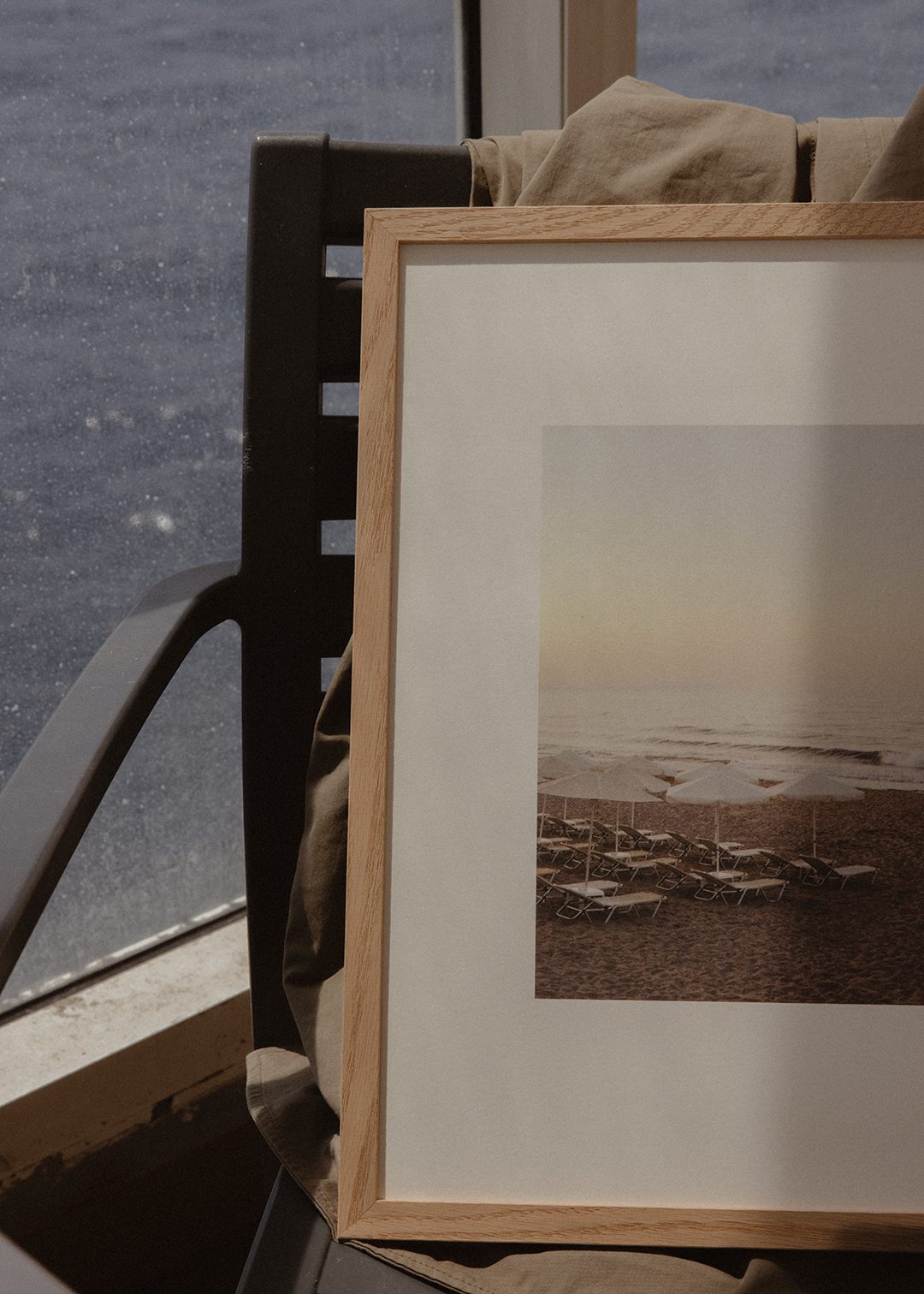 The Poster Club Sunset Swims Fotoposter A4 blau