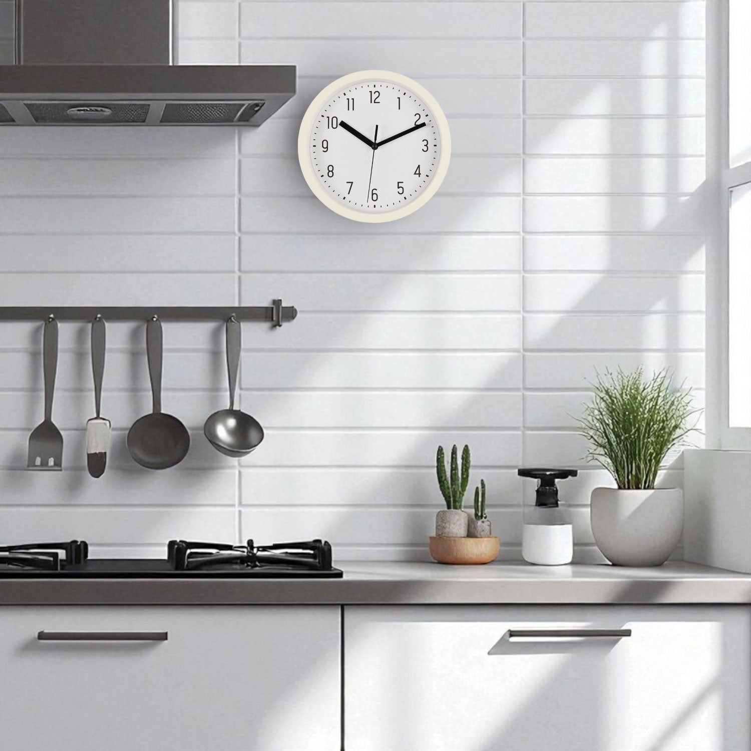 LS-LebenStil Uhren Wanduhr Cream Weiß 20cm Retro Analog Küchenuhr